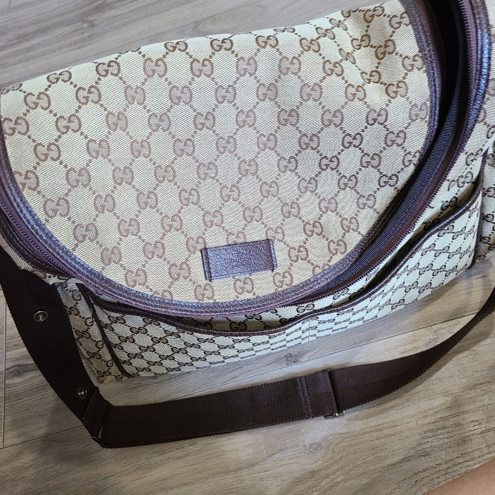 Authentic Gucci crossbody baby bag - Picture 5 of 7